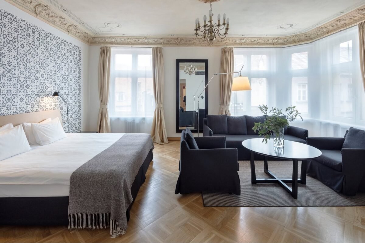 Neiburgs Hotel - Image 2