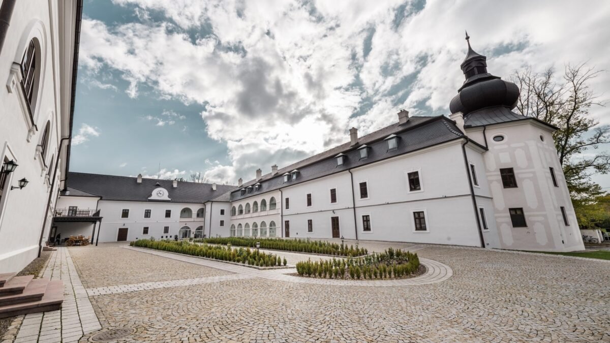 Chateau Appony - Image 3